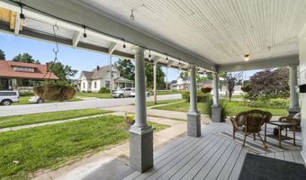 400 E Walker St, Ash Grove, MO 65604