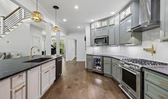 10514 E Brainerd Rd, Apison, TN 37302