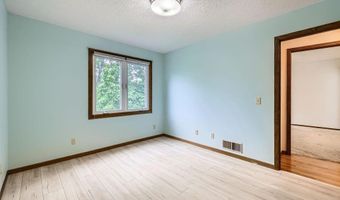 211 Mckinley St, Anoka, MN 55303