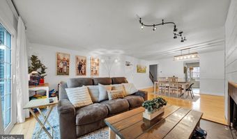 301 CHEROKEE Cir, Ambler, PA 19002