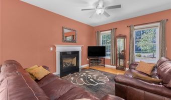 78 Ginger Trl, Coventry, RI 02816