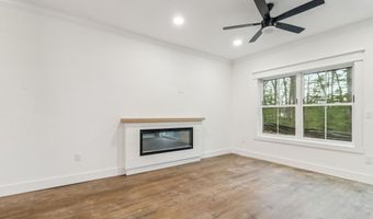 370 Emmett St 4-3, Bristol, CT 06010