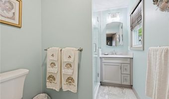 3 King St, Bristol, RI 02809