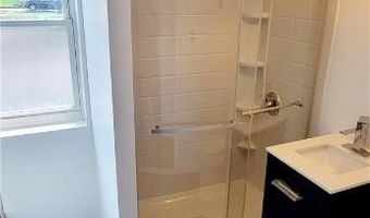 915 E Hamilton Street Unit 2Nd Fl 2Nd Fl, Allentown, PA 18109