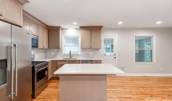3326 Bonneville Dr, Charlotte, NC 28205