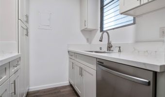 1215 Alexander St 204, Honolulu, HI 96826