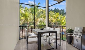 20351 W Country Club Dr TH17, Aventura, FL 33180