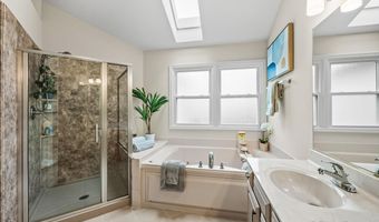 1661 Kensington Dr, Algonquin, IL 60102