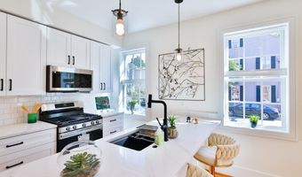 221 S ALFRED St 3A, Alexandria, VA 22314