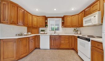 117 Idolstone Ln, Aberdeen Twp., NJ 07747