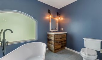 358 Lenape Trl, Allentown, PA 18104