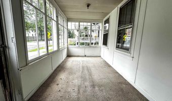 127 Dewey St, Bennington, VT 05201