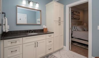 283 Broadway Ave, Newport, RI 02840