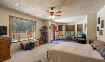 913 Starveout Creek Rd, Azalea, OR 97410