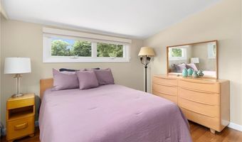 10 Guzeika Rd, North Kingstown, RI 02852