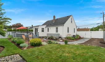 32 Waterman Ave, Johnston, RI 02919