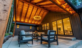 21054 E Country Club Rd, Brightwood, OR 97011