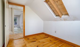 40 Washington St, Ayer, MA 01432