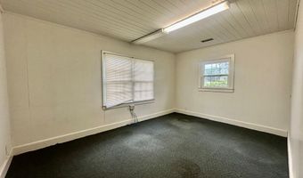 1102 N Hutchinson, Adel, GA 31620