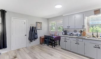 107 Bell St, Blacksburg, SC 29702