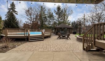 1415 W Hawthorne St, Arlington Heights, IL 60005