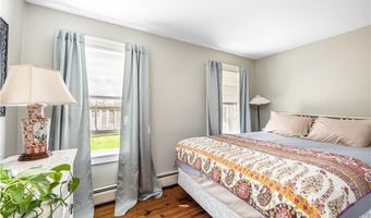 557 Center Rd, Block Island, RI 02807