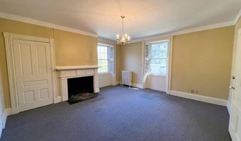 8 Crosby St, Augusta, ME 04330