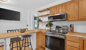 48 6th St, Bangor, ME 04401