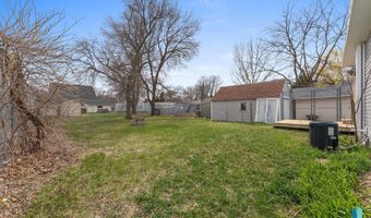 307 W Oak St, Beresford, SD 57004
