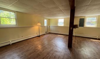 277 Pearl St, Bangor, ME 04401