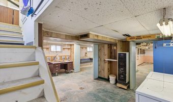 804 Hannah Ave, Alma, MI 48801