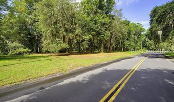 121 Spanish Point Dr, Beaufort, SC 29902