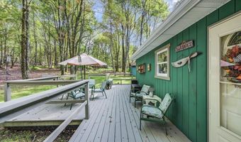 106 Burnshaw Ln, Albrightsville, PA 18210