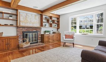 4 Meadowbrook Rd, Acton, MA 01720