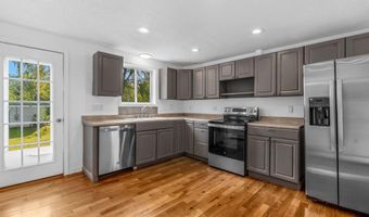 146 Chicoine Ave, Auburn, ME 04210