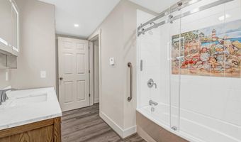 156 Congress St, Belfast, ME 04915
