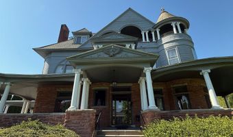 126 Elm St, Bennington, VT 05201