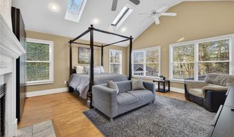 1040 Lindridge Dr NE, Atlanta, GA 30324