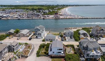 18 Beach Row, Narragansett, RI 02879