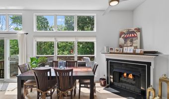 5155 BALLYCASTLE Cir, Alexandria, VA 22315