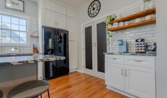 71 Vinton Ave, Cranston, RI 02920
