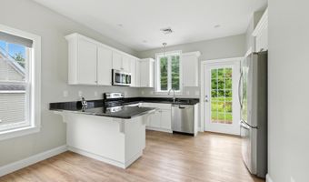 16 Frontier Way, Arundel, ME 04046