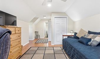 11 Southbury Rd, Cumberland, RI 02864