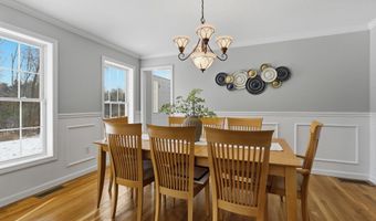 18 Holbrook Rd, Bedford, NH 03110