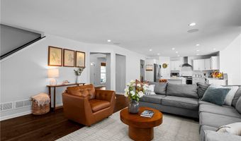 108 Boxelder Ln, Amherst, NY 14228