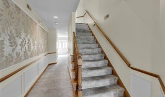 660 Youngs Rd E, Amherst, NY 14221