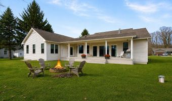 3220 Fairhaven Dr, Allegan, MI 49010
