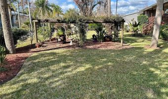 55730 HOLIDAY Cir, Astor, FL 32102