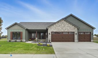 2213 Golfview Dr, Auburn, IN 46706
