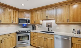 115 Pine Glen Dr, East Greenwich, RI 02818